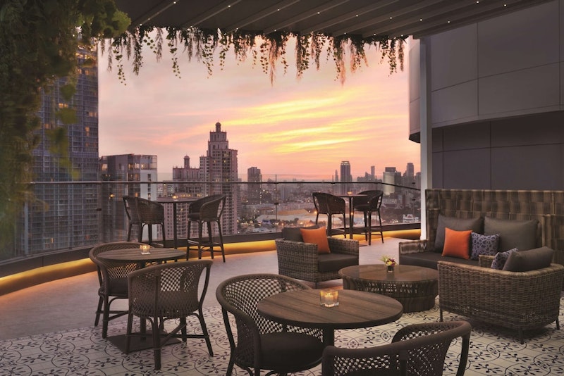 スクンビットエリア＆プロンポン駅へ徒歩4分の好立地！モダンな4つ星ホテルに宿泊