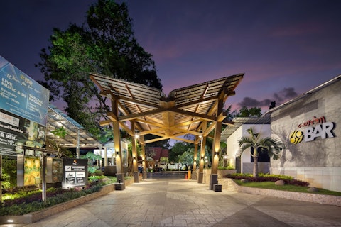 海とショッピングを楽しむ！クタビーチ沿いの好立地なホテルにステイ