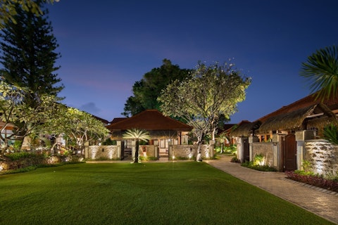 クタビーチ目の前！バリらしさと好立地が魅力の4つ星ホテルで大満足のリゾートステイ