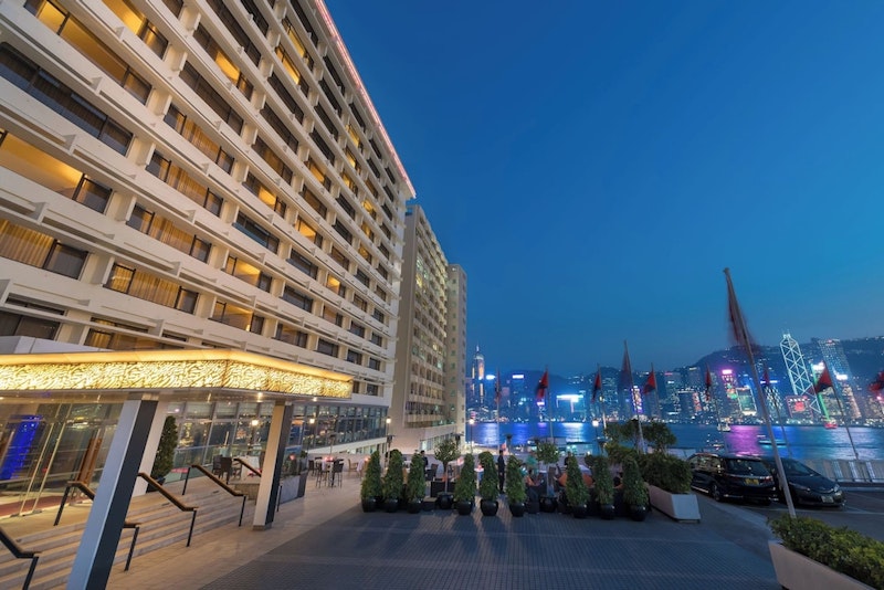 スターフェリーターミナルに隣接！ハーバーシティに直結する5つ星ホテルに宿泊