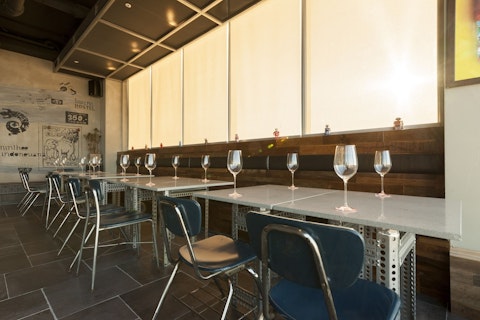 グループ旅行に！便利な駅チカ＆おしゃれなルーフトップバー併設のホテルで快適旅