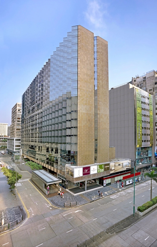 香港ディズニーランド 1デー・パーク・チケットつき！駅に直結した便利なホテルにステイ