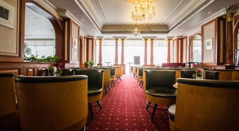 先着100組！SALE価格🎍 広々とした部屋でくつろぐ！ナナ地区の便利なホテルでバンコク観光