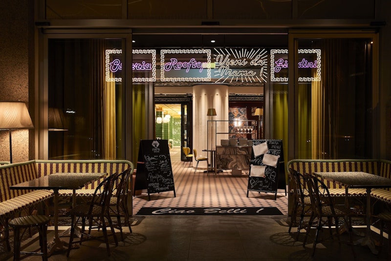 家族旅行におすすめ！テラスや大浴場のついたモダンなホテルにステイ。ビジネスクラス利用