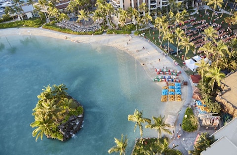 SALE価格🎄羽田発、オーシャンビュー無料UPグレード！ワイキキ最大級の広さを誇るホテル！