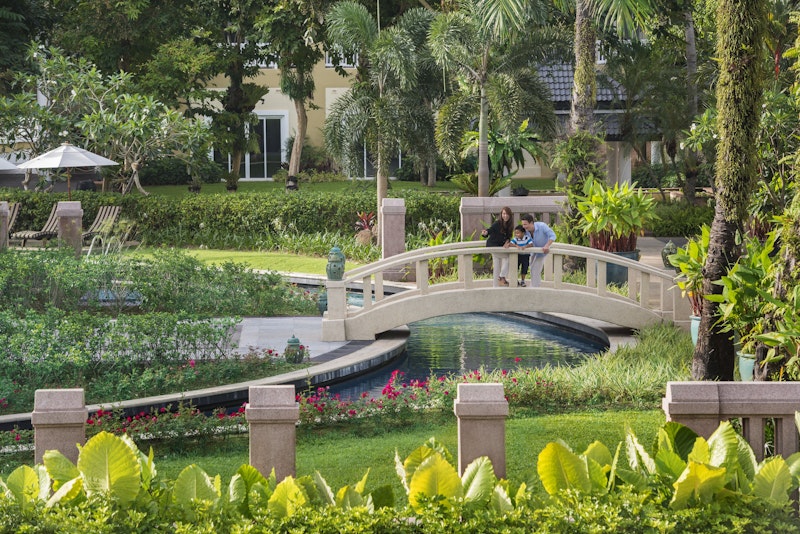 美しいビーチはすぐ！統合型リゾート内の5つ星ホテル泊。往復送迎つき