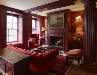 18世紀から19世紀のイギリスを感じるデザイン！エレガントなホテルに宿泊