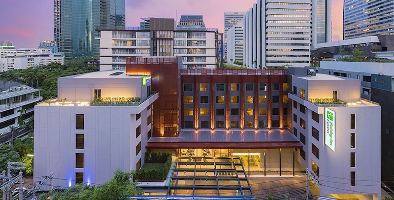 チャオプラヤー川ディナークルーズつき！チョンノンシー駅周辺ホテル。ビジネスクラス利用