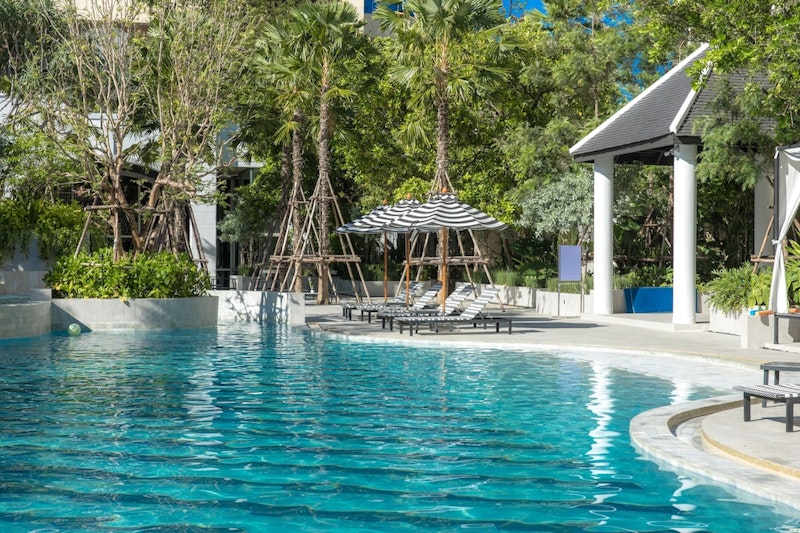 観光に理想的なロケーションのホテル滞在！帰りはシンガポールでトランジット観光