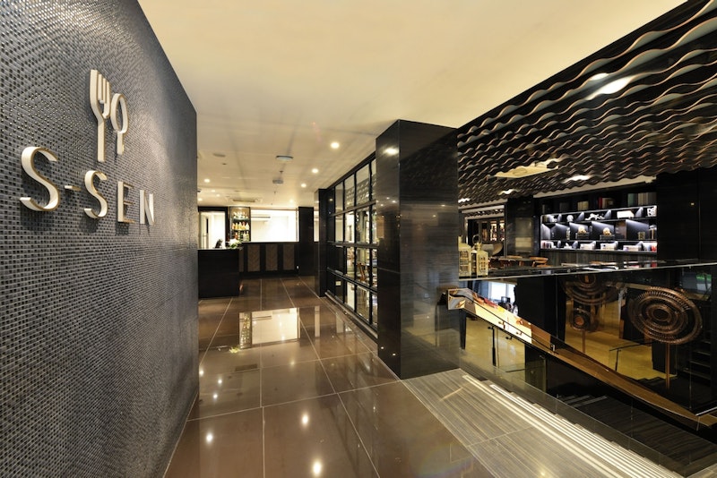 アユタヤ遺跡観光つき!トンロー駅すぐの好立地&バスタブを完備したホテルにステイ