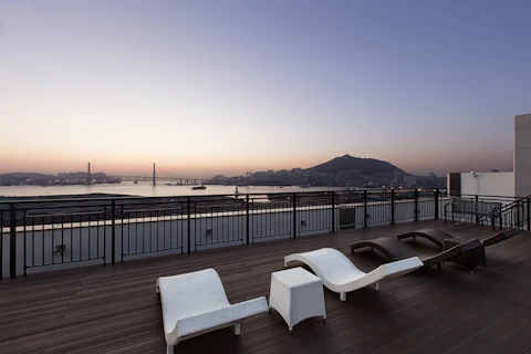 釜山駅近くの好立地！海景色を楽しめるルーフトップつきホテルでゆったりステイ