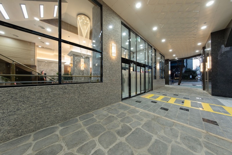 美しい海の景色を一望！釜山駅から徒歩5分と観光の拠点に便利なホテル滞在