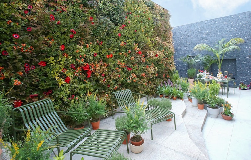 カジノやプール、庭園がある魅力たっぷりのホテルに宿泊!済州空港から車で10分