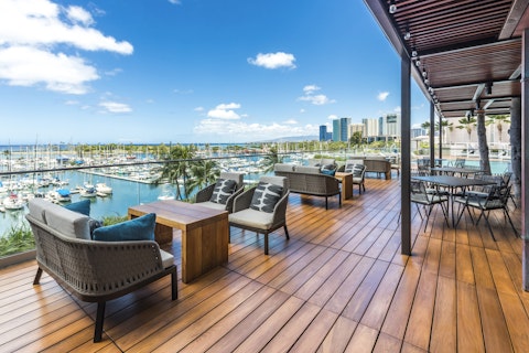 日系4つ星ホテルで安心！クラブラウンジが使える特別な部屋にステイ。デルタ航空ビジネスクラス利用