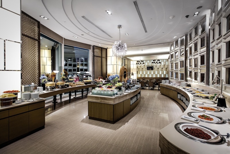 アユタヤ遺跡観光つき!駅直結の5つ星ホテル。ゆとりある広さの部屋にぜいたくステイ