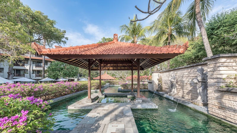 癒やしの楽園を満喫！複数のプールやスパ体験を楽しめる5つ星リゾートホテルに宿泊