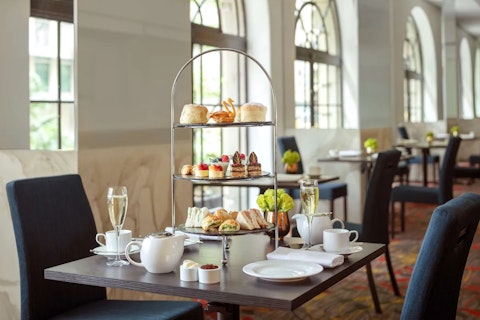 行き帰り機内泊でおトク!中心部の5つ星ブティックホテルにステイ。ANA利用