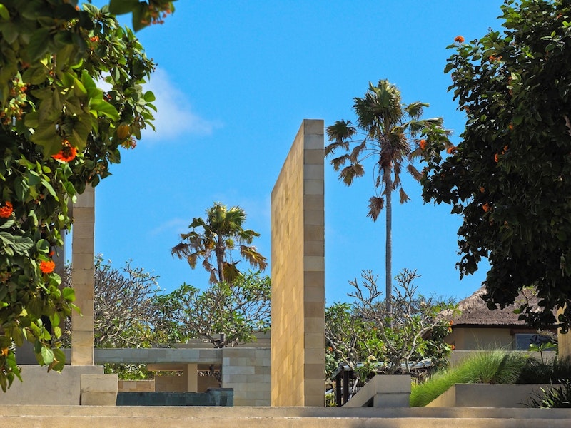 トランジットでシンガポール観光も！洗練されたデザインの高級5つ星ヴィラで特別な旅