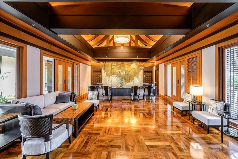 6つのプールを併設！ビーチフロントホテルで充実旅。ビジネスクラス利用