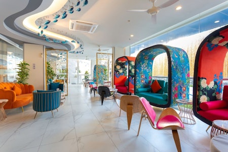 おしゃれなインテリアが魅力のホテルにステイ！帰りはシンガポールでトランジット観光