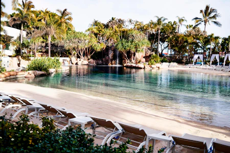 SALE価格 3/28(土)販売スタート🎂海眺望の特別な部屋とラグーンプールを満喫！5つ星ホテルで至極のラグジュアリー旅