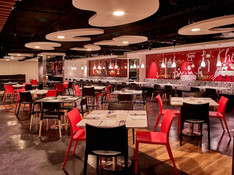 周辺施設も充実の好ロケーション！美食と絶景も魅力の4つ星ホテルにステイ