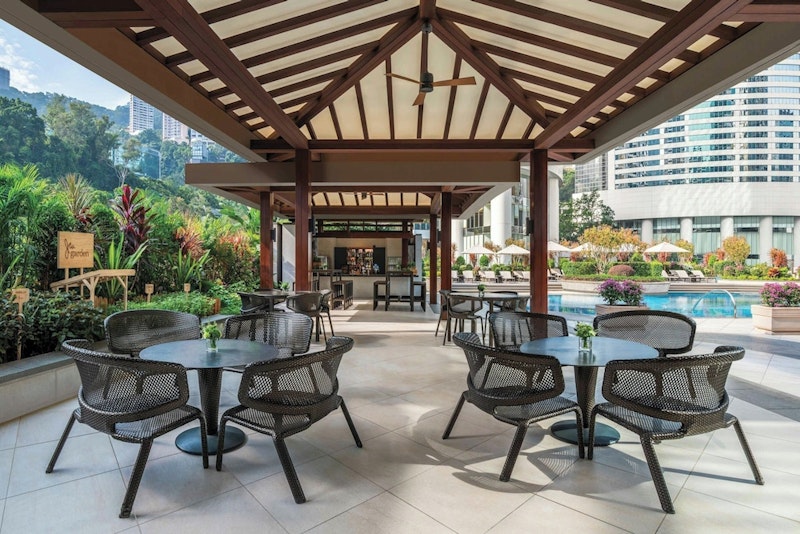 ハーバービューを堪能!人気モール直結の5つ星タワーホテルにラグジュアリーステイ