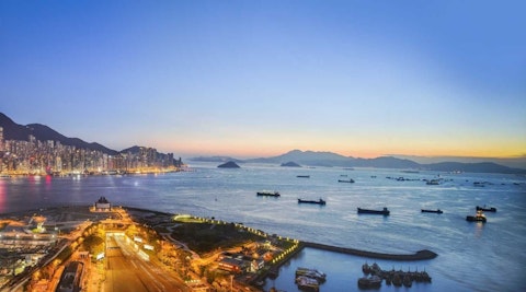 ヴィクトリア湾を望む5つ星ホテルで極上の香港旅!九龍駅から徒歩1分の立地も魅力