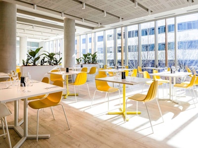 観光の拠点に便利な立地！パース造幣局は徒歩圏内＆コスパ良しのデザインホテルにステイ