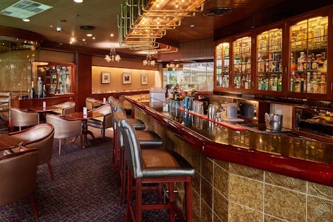 3路線を利用できる好立地!ファミリー旅にぴったりな4つ星ホテル泊!往復送迎つき