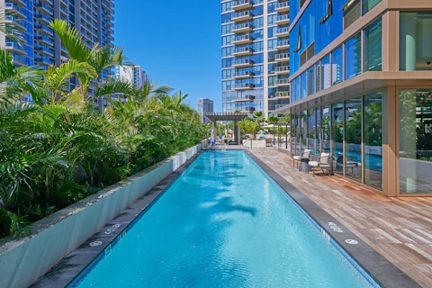  毎朝食つき！15階以上・ハワイの新定番！スタイリッシュに楽しむリゾート！ANA利用