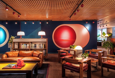 駅目の前の立地!5つ星ブティックホテルでぜいたくステイ。ビジネスクラス利用