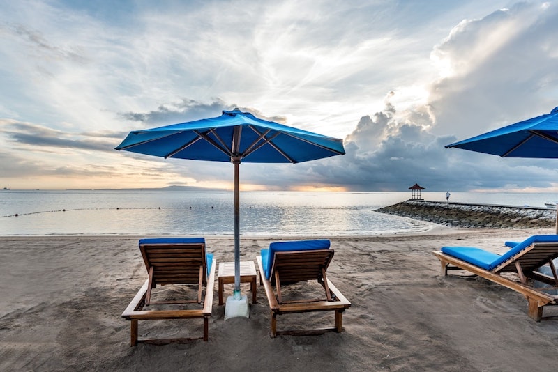 ビジネスクラスで行く！多彩なダイニングやキッズクラブがそなわる5つ星ホテル滞在