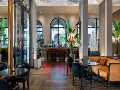 好立地も魅力！中世の修道院を改修した4つ星ホテルに滞在。プレミアムエコノミー利用