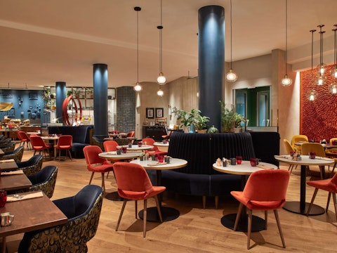 モダンな5つ星ホテルにラグジュアリーステイ！ルーフトップからの美景も魅力