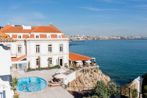 目の前に海が広がる最高のロケーション！リスボンの美しいブティックホテルに宿泊