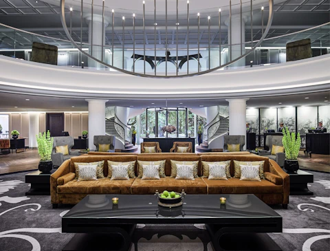 旧オペラ座そばの5つ星ホテルでフランクフルトを満喫！スパやレストランなど施設も充実