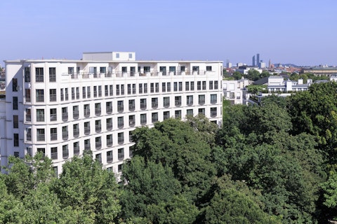 駅チカの好立地5つ星ホテルでゴージャスステイを満喫!プレミアムエコノミー利用