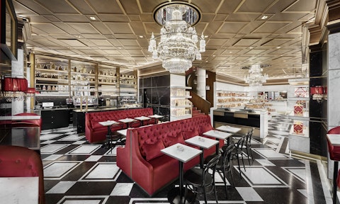 国立歌劇場に近い好立地！1876年開業の最高級ホテルに宿泊する極上のウィーン旅