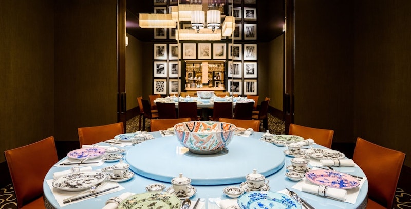 レストランや屋外プールなど充実の施設がそろう5つ星ホテルで至福ステイ。JAL利用