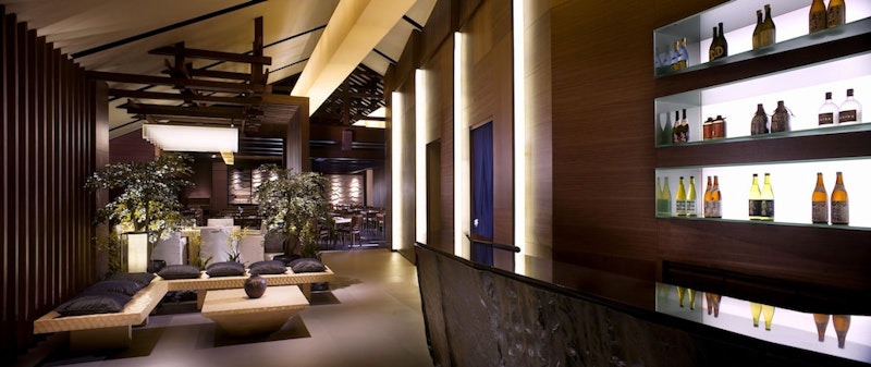 マリーナスクエアが徒歩圏内！プロムナード駅から徒歩5分の高級ホテルにステイ