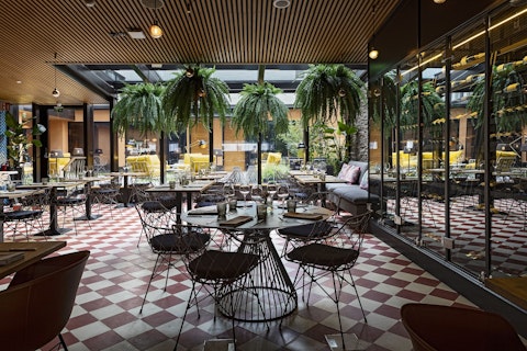 ヘルシンキ大聖堂はすぐ！サウナ併設＆居心地のいいホテル泊。プレミアムエコノミー利用