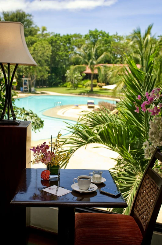 早朝ジンベイザメツアーつき!アットホームな雰囲気が魅力の3つ星ホテルにステイ