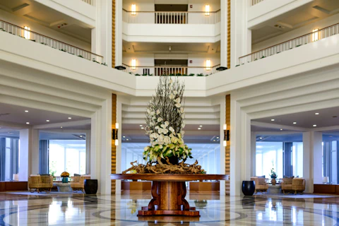 先着10組！3/28(土)販売スタート🎂4つのプールやラグーンがあるの5つ星ホテルで極上リゾート！JALビジネスクラス