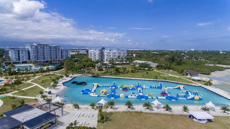 ジンベイザメ&カワサン滝ツアーつき!アクティビティ充実&家族旅にぴったりなリゾート泊