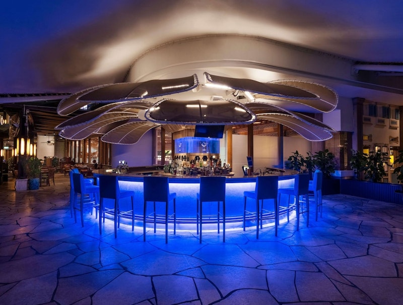 プールやビーチでリゾート気分を満喫!セントーサ島の5つ星ビーチフロントホテルで至福旅