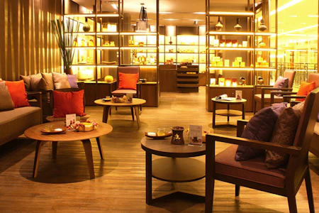 SALE価格 3/28(土)販売スタート🎂ショッピングも観光もアクティブに満喫できる好立地。スパや屋外プール併設のホテル泊