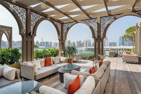 象乗り体験＆バンコク1日観光つき！人気の4つ星ホテルで快適ステイ！JAL利用