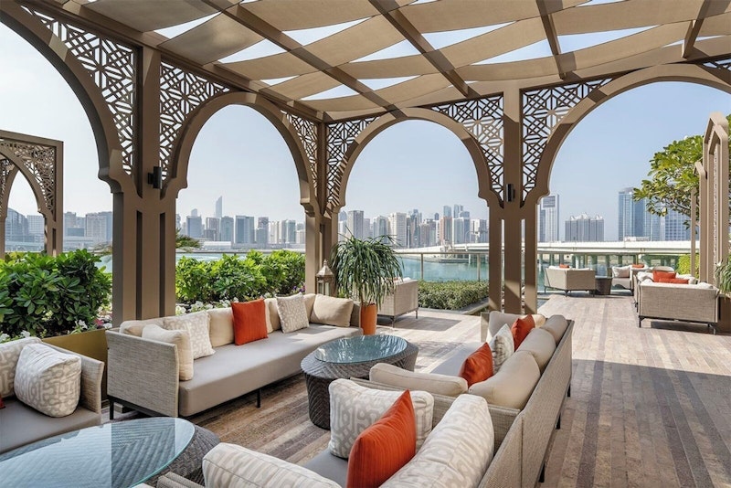 象乗り体験&バンコク1日観光つき!人気の4つ星ホテルで快適ステイ!JAL利用