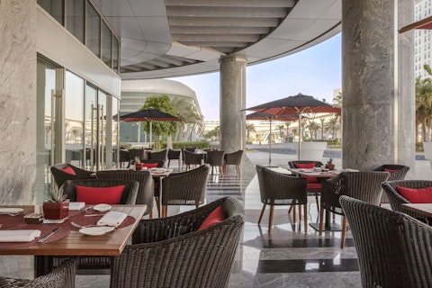 自宅のようにくつろげる部屋!屋外プールとスパで癒やしの時間。ビジネスクラス利用